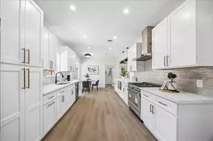 607 Blue Willow Dr, Houston, TX 77042 - Photo 7