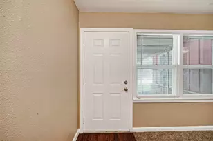 2013 Terrace Ln, Baytown, TX 77520 - Photo 7