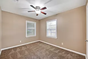 2013 Terrace Ln, Baytown, TX 77520 - Photo 27