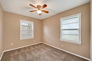 2013 Terrace Ln, Baytown, TX 77520 - Photo 33