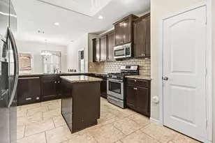 2930 Canadian Goose Ln, Baytown, TX 77521 - Photo 13