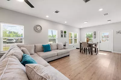 8357 Tate Street, Houston, TX 77028 - Photo 9