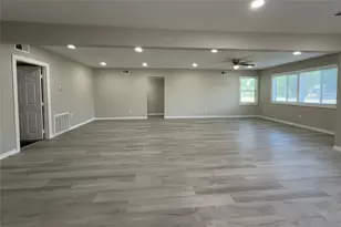 2214 5th Ave N, Texas City, TX 77590 - Photo 5