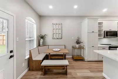 29 Cypress Bayou Court, The Woodlands, TX 77382 - Photo 5