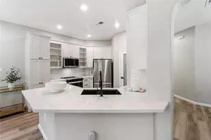 29 Cypress Bayou Ct, The Woodlands, TX 77382 - Photo 7