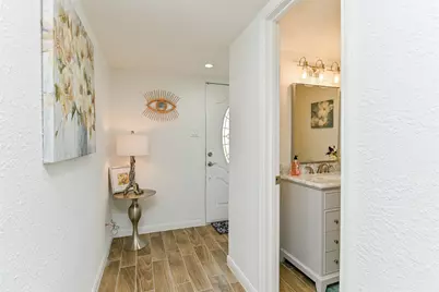 5791 Maple Hill Drive, Houston, TX 77088 - Photo 9