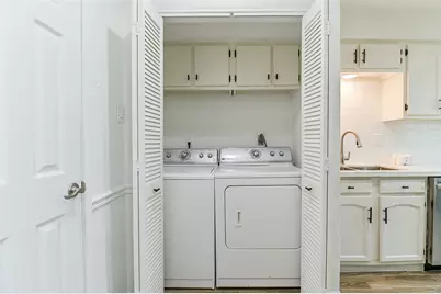 5791 Maple Hill Drive, Houston, TX 77088 - Photo 5