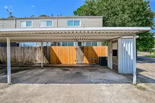 5791 Maple Hill Dr, Houston, TX 77088 - Photo 29