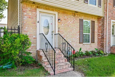 5791 Maple Hill Drive, Houston, TX 77088 - Photo 7