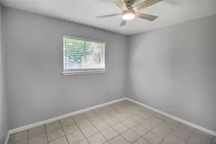 12702 Gotham Dr, Houston, TX 77089 - Photo 17
