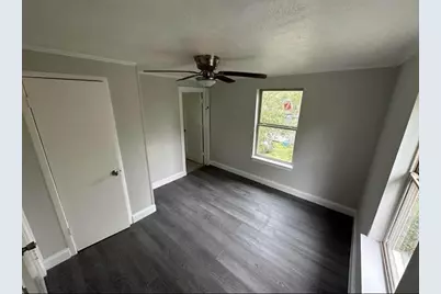 702 Rosedale Street #B, La Marque, TX 77568 - Photo 5