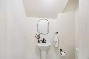 636 E 6th 1/2 St, Houston, TX 77007 - Photo 21