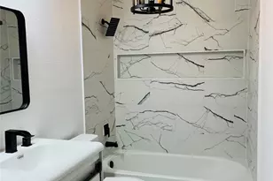 30 Crestbriar Ct, Baytown, TX 77521 - Photo 11