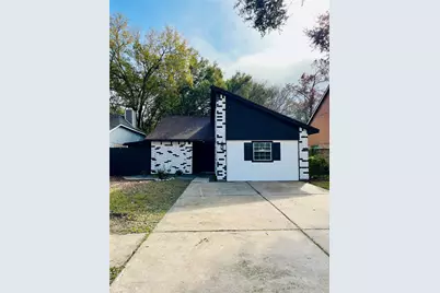 30 Crestbriar Court, Baytown, TX 77521 - Photo 1