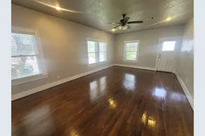 2301 45th Street, Galveston, TX 77551 - Photo 3