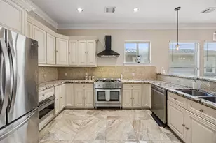 615 29th St, Dickinson, TX 77539 - Photo 3
