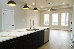 5947 Collingsworth St, Houston, TX 77026 - Photo 9