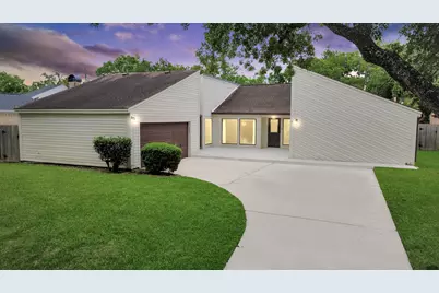 4306 Shady Springs Drive, Seabrook, TX 77586 - Photo 3