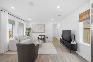 6011 Pineapple St, Houston, TX 77048 - Photo 19