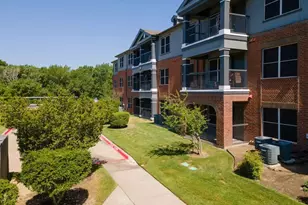 1104 S Carrier Parkway, Grand Prairie, TX 75051 - Photo 3