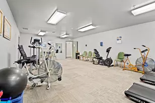 1104 S Carrier Parkway, Grand Prairie, TX 75051 - Photo 17