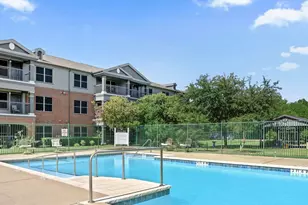 1104 S Carrier Parkway, Grand Prairie, TX 75051 - Photo 9