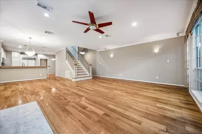 4443 Castle Court Place, Houston, TX 77006 - Photo 3
