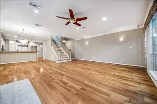 4443 Castle Ct Pl, Houston, TX 77006 - Photo 3