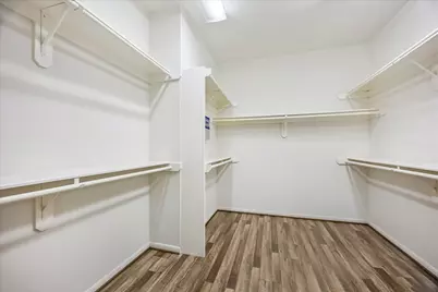 4443 Castle Court Place, Houston, TX 77006 - Photo 15