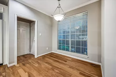 4443 Castle Court Place, Houston, TX 77006 - Photo 7
