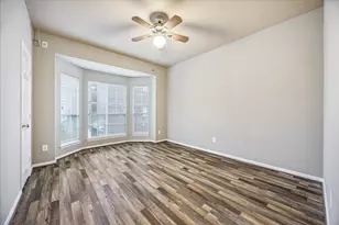 4443 Castle Ct Pl, Houston, TX 77006 - Photo 17