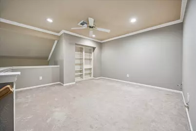 4443 Castle Court Place, Houston, TX 77006 - Photo 11