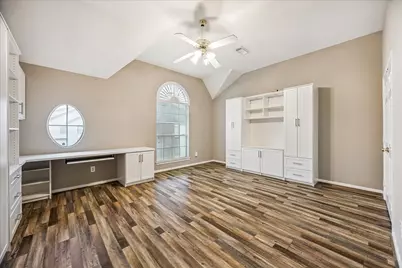 4443 Castle Court Place, Houston, TX 77006 - Photo 21