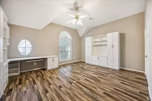4443 Castle Ct Pl, Houston, TX 77006 - Photo 21
