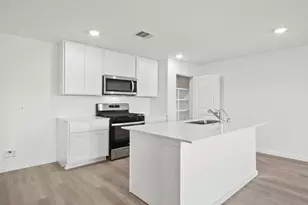 2305 Perdido Bay Ln, Sealy, TX 77474 - Photo 7