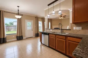 2605 Cypress Springs Dr, Pearland, TX 77584 - Photo 9
