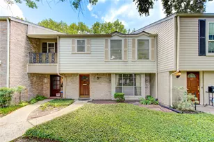 824 Wax Myrtle Ln, Houston, TX 77079 - Photo 3