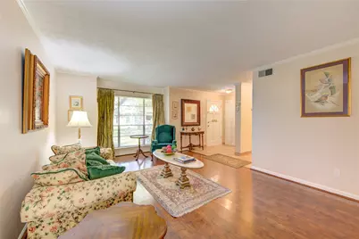 824 Wax Myrtle Lane, Houston, TX 77079 - Photo 13