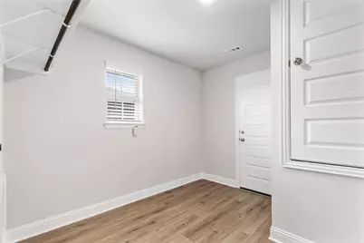 13615 Sorico Bay Drive, Texas City, TX 77568 - Photo 9