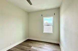 805 10th St, Galveston, TX 77550 - Photo 13