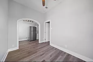 805 10th St, Galveston, TX 77550 - Photo 9
