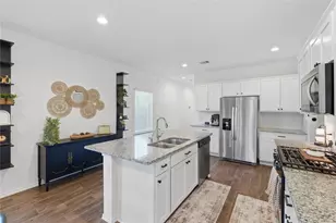 10015 Lavender Ln, Magnolia, TX 77354 - Photo 11