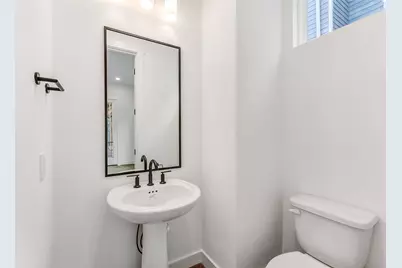 806 Fisher Street #B, Houston, TX 77018 - Photo 11