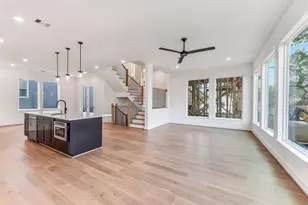 806 Fisher St, Houston, TX 77018 - Photo 5