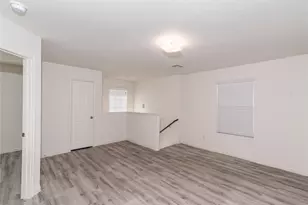 5735 Post Oak Manor Dr, Houston, TX 77085 - Photo 11