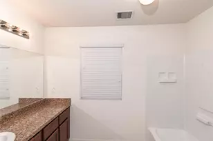 5735 Post Oak Manor Dr, Houston, TX 77085 - Photo 9