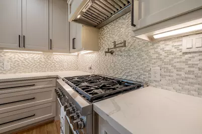 5230 Redstart Street, Houston, TX 77035 - Photo 17