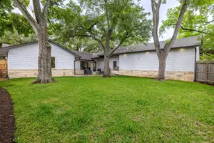 5230 Redstart St, Houston, TX 77035 - Photo 43
