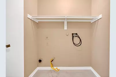 15014 Middle Oaks Boulevard, Houston, TX 77082 - Photo 31