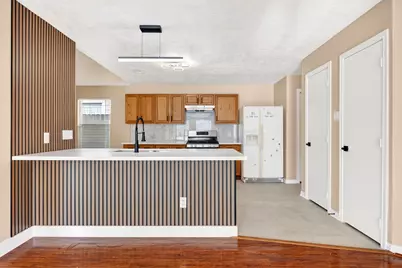 15014 Middle Oaks Boulevard, Houston, TX 77082 - Photo 11